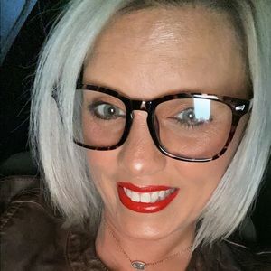 Meet your Posher, Veronica